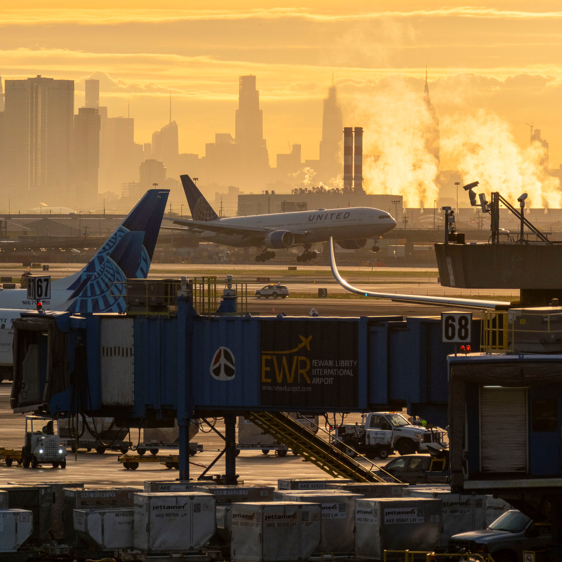 Equipment Outages Vexed Newark Airport Controllers for Years