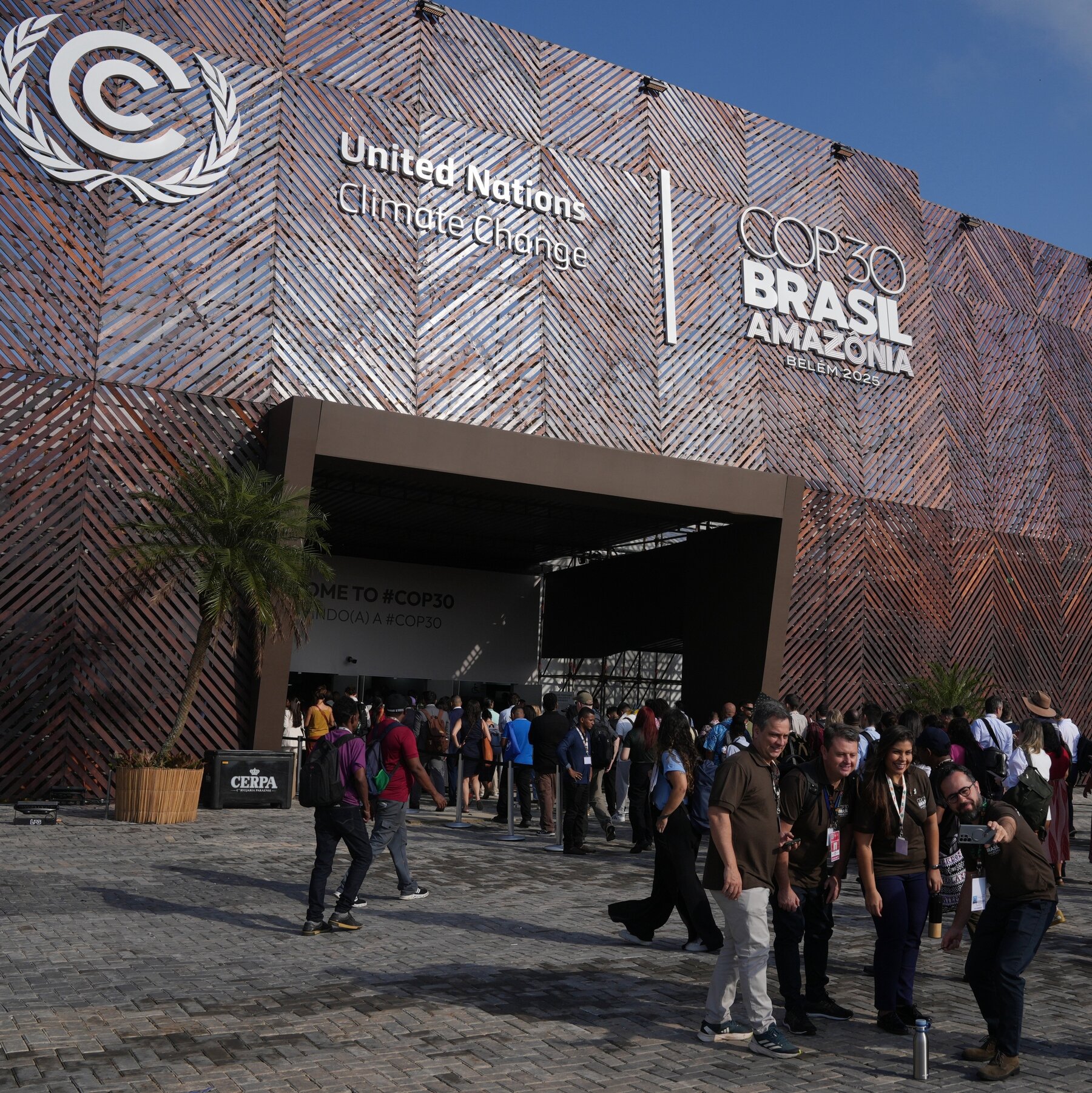 Missing at U.N.’s Climate Meeting: American Executives