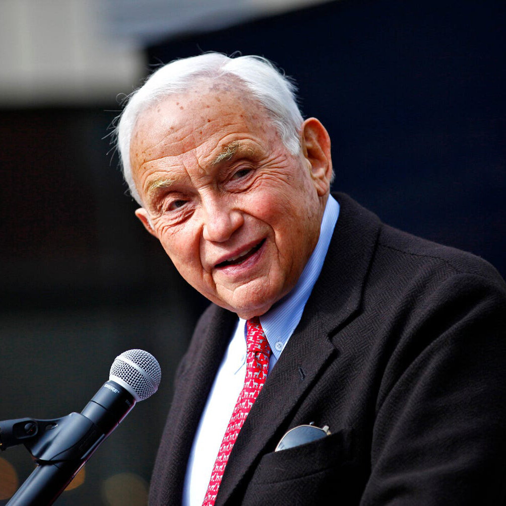 ‘Gang Stuff’ and ‘Illicit Trysts’: How Epstein Sought Leverage With the Wealthy