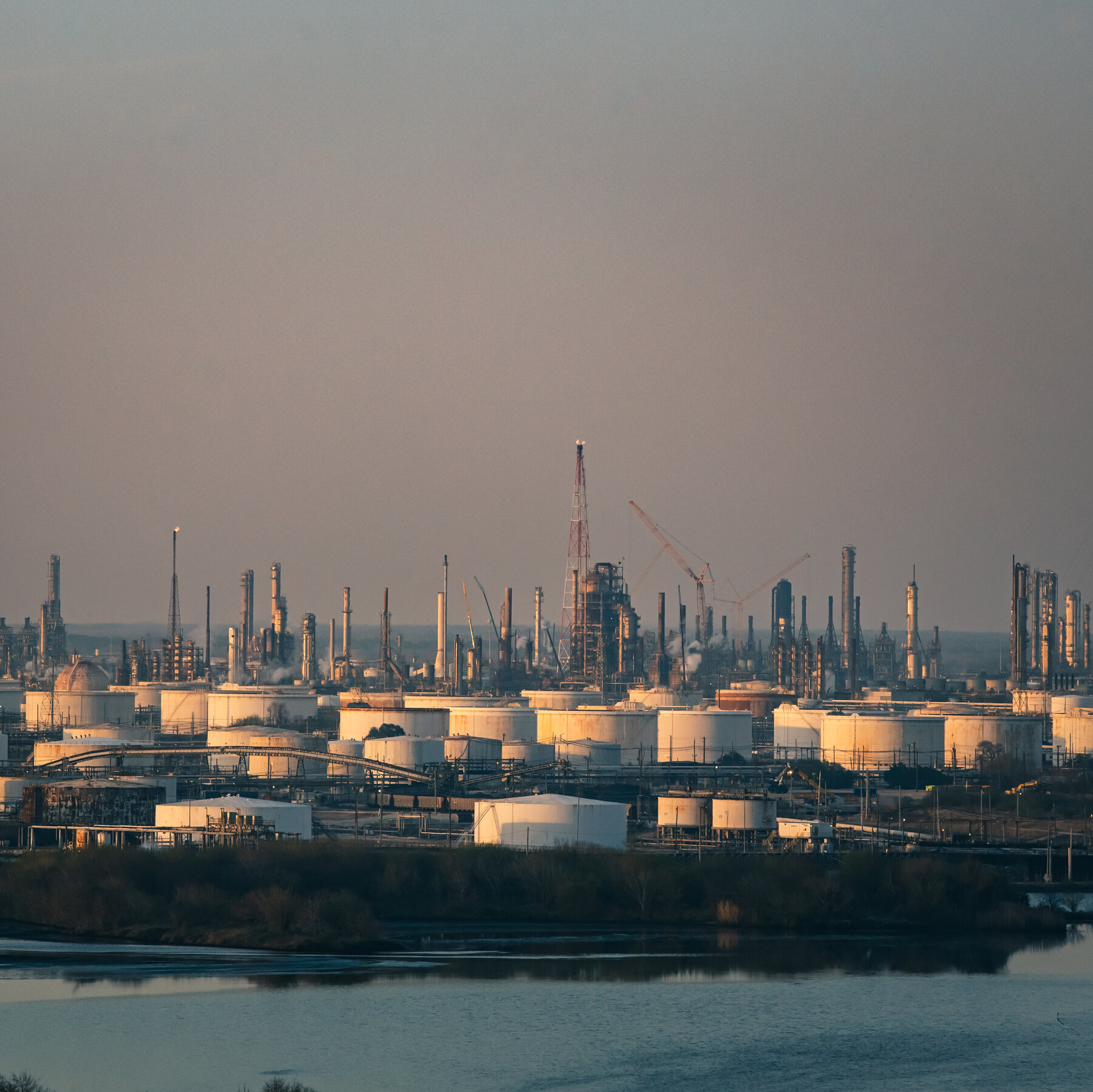 Iran War Drives Oil Profits to Highest Levels in Years