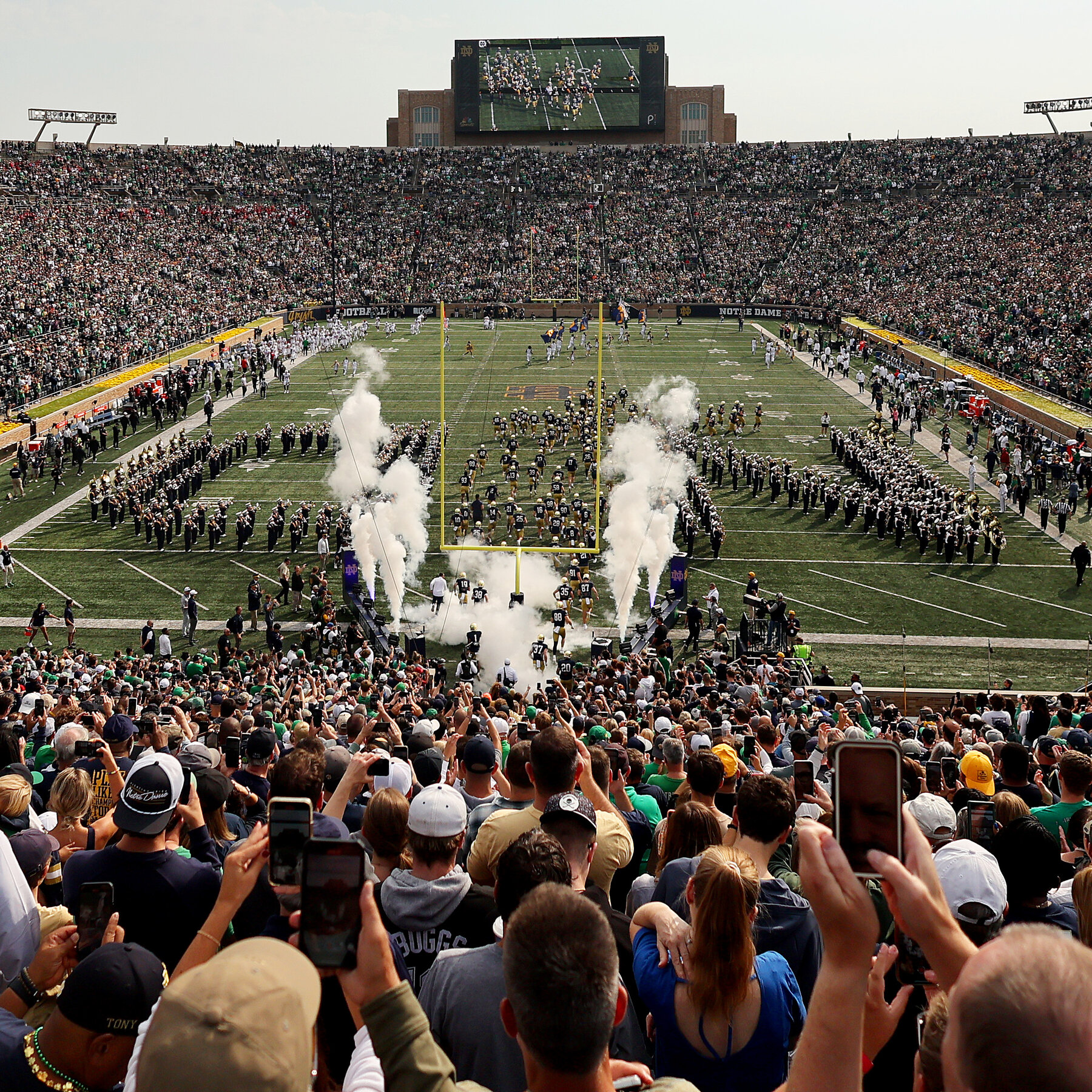 Notre Dame’s Jersey Patch Deal With SoFi Divides Alumni and Fans