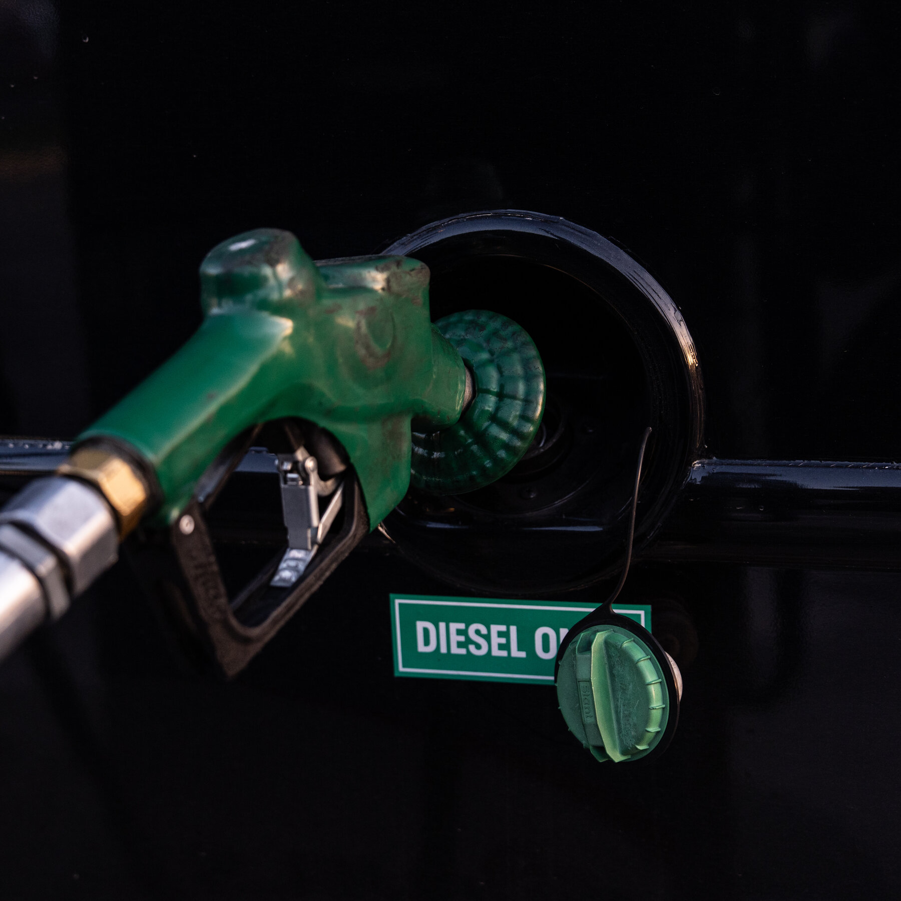 Oil Remains Elevated and Diesel Hits $6 a Gallon as Middle East Tensions Mount
